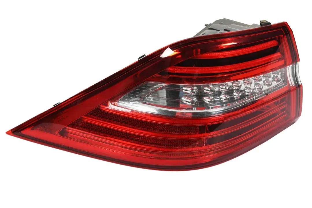 a1669063301   rear light
